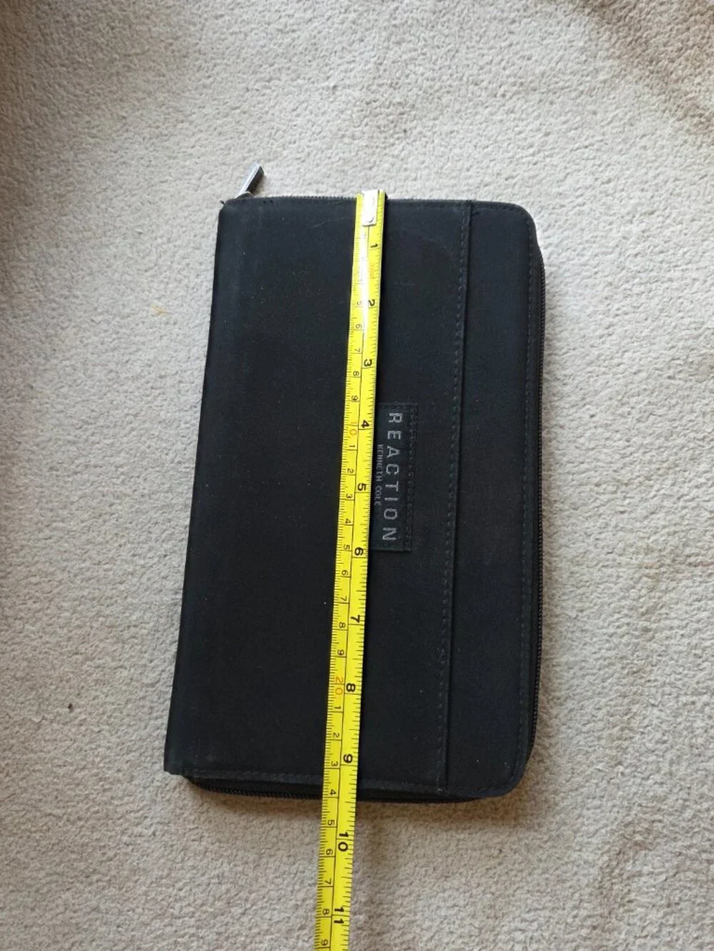 Reaction Kenneth Cole Travel Wallet Black Nylon Zip In Good pre-loved condition